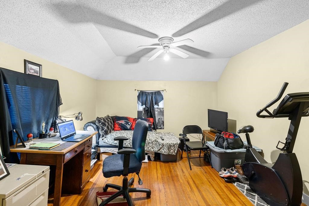 517 High Street Central Falls, RI 02863 - Photo 10 of 41