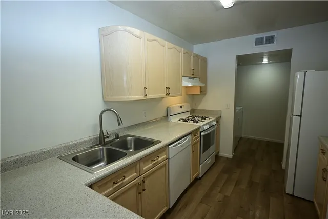 $1,795 | 8465 Blue Island Avenue, Las Vegas, NV 89129