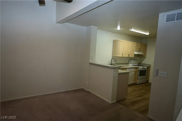 $1,795 | 8465 Blue Island Avenue, Las Vegas, NV 89129