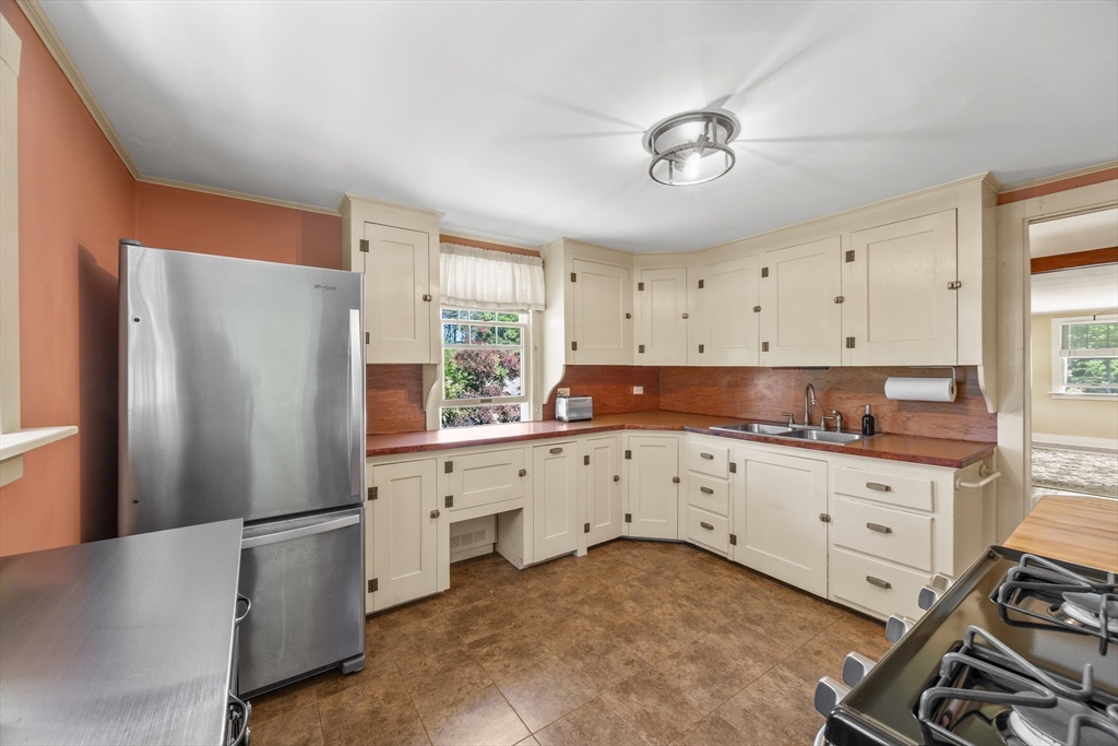 78 Shore Road Truro, MA 02666 - Photo 11 of 38 Gallery Image 11