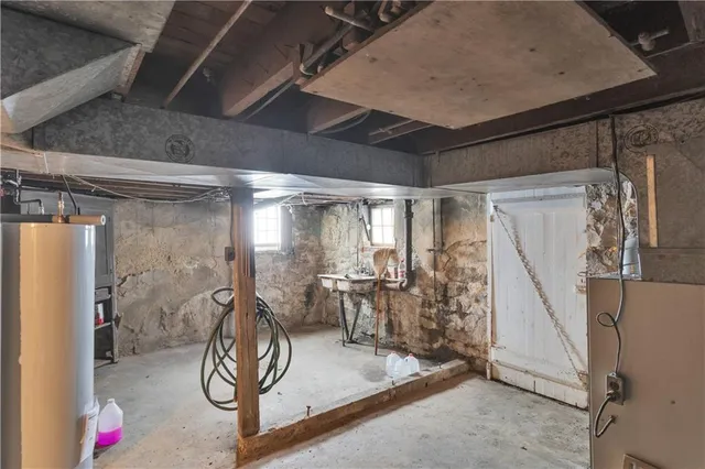 $250,000 | 6656 Portersville Rd /state Rt 488, Portersville, PA 16051