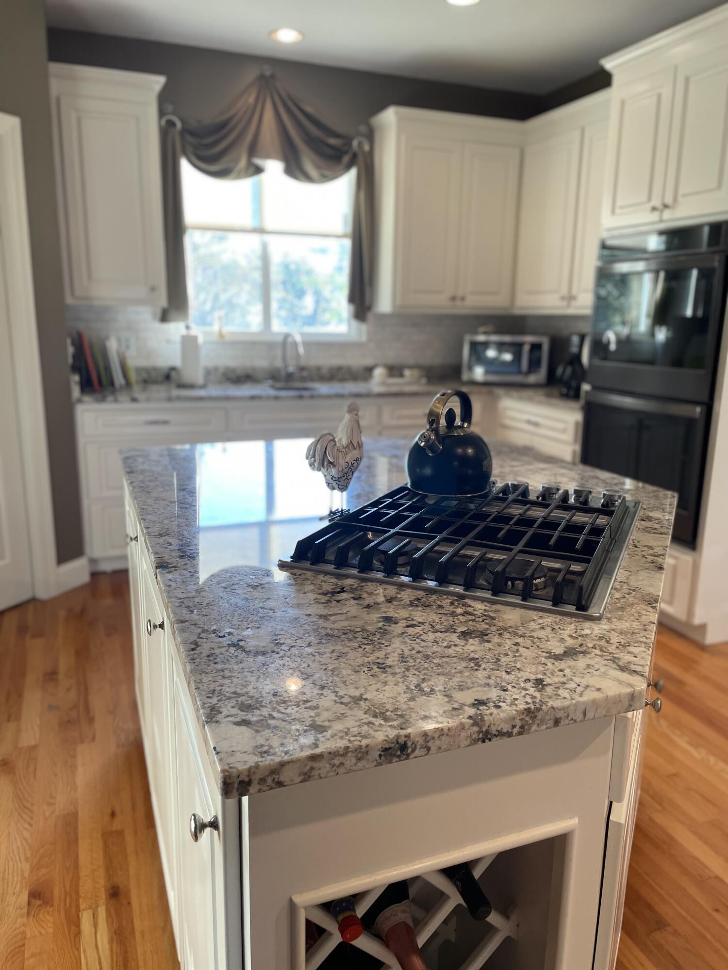 4715 Westervelt Road Meggett, SC 29449 - Photo 19 of 98 Butlers Pantry