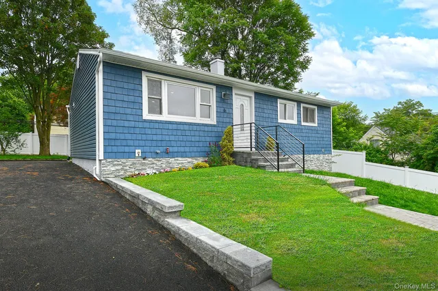 $699,000 | 6 Ralph Young Avenue, Glen Cove, NY 11542