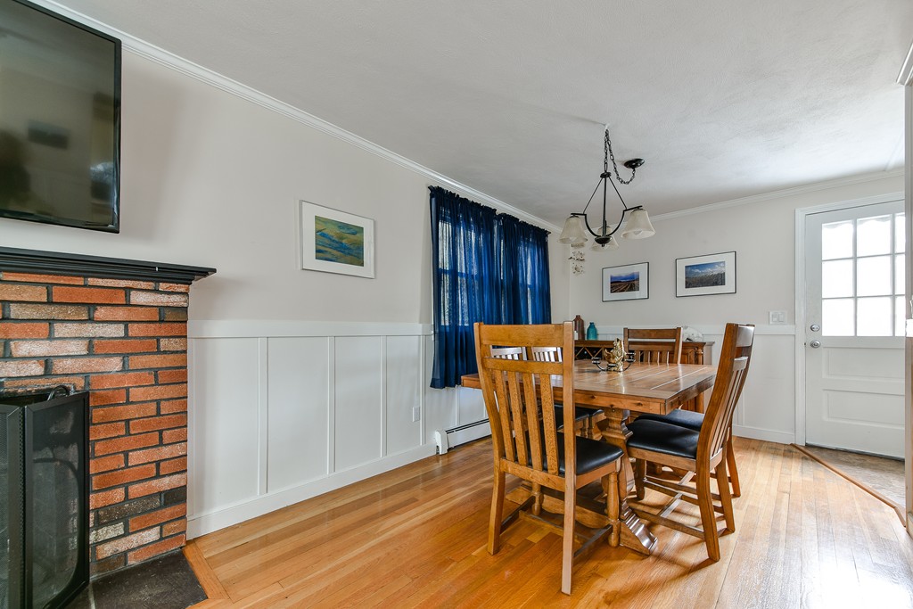 19 Dunster Road Holliston, MA 01746 - Photo 6 of 23 Gallery Image 6