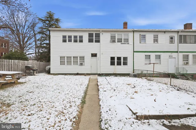 $2,400 | 4026 9th Street Northeast, Unit 1, Washington, DC 20017