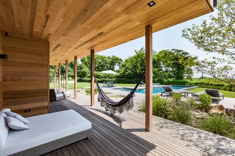 $9,790,000 | 6 Tara Road, Montauk, NY 11954