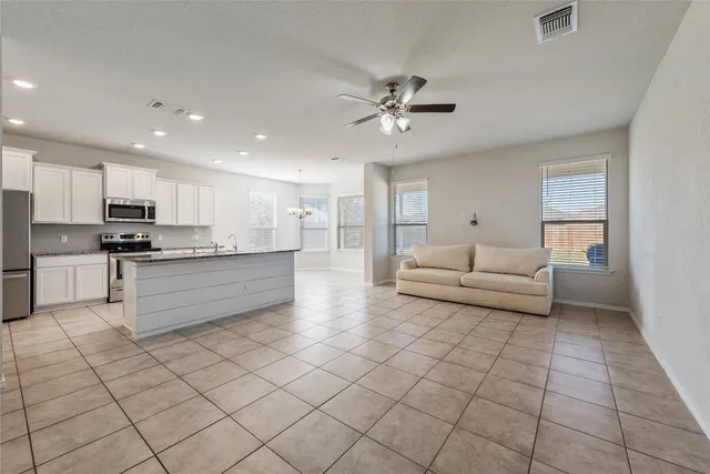 $275,000 | 1129 Ibis Falls Loop, Jarrell, TX 76537