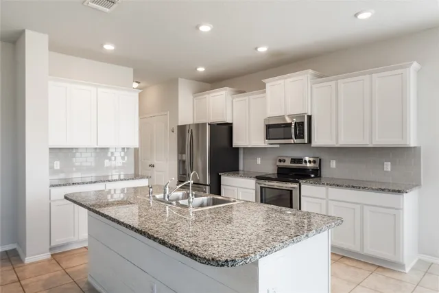 $275,000 | 1129 Ibis Falls Loop, Jarrell, TX 76537