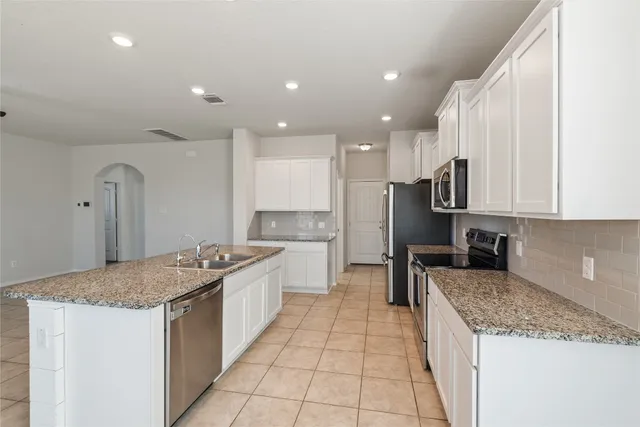 $275,000 | 1129 Ibis Falls Loop, Jarrell, TX 76537