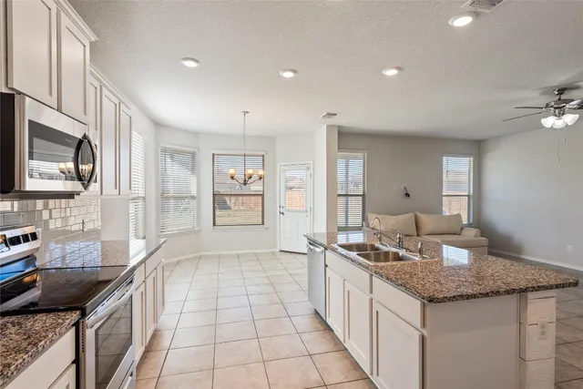 $275,000 | 1129 Ibis Falls Loop, Jarrell, TX 76537