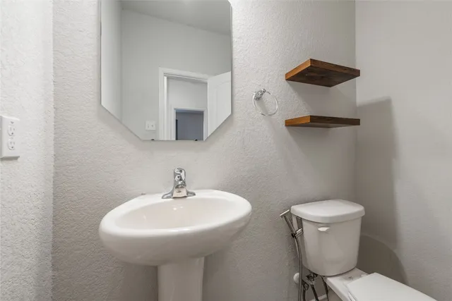 $275,000 | 1129 Ibis Falls Loop, Jarrell, TX 76537