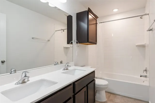 $275,000 | 1129 Ibis Falls Loop, Jarrell, TX 76537