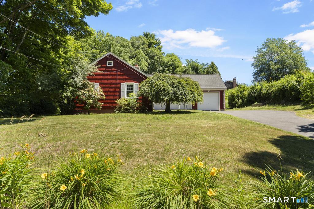 43 East Village Road Shelton, CT 06484 - Photo 34 of 40