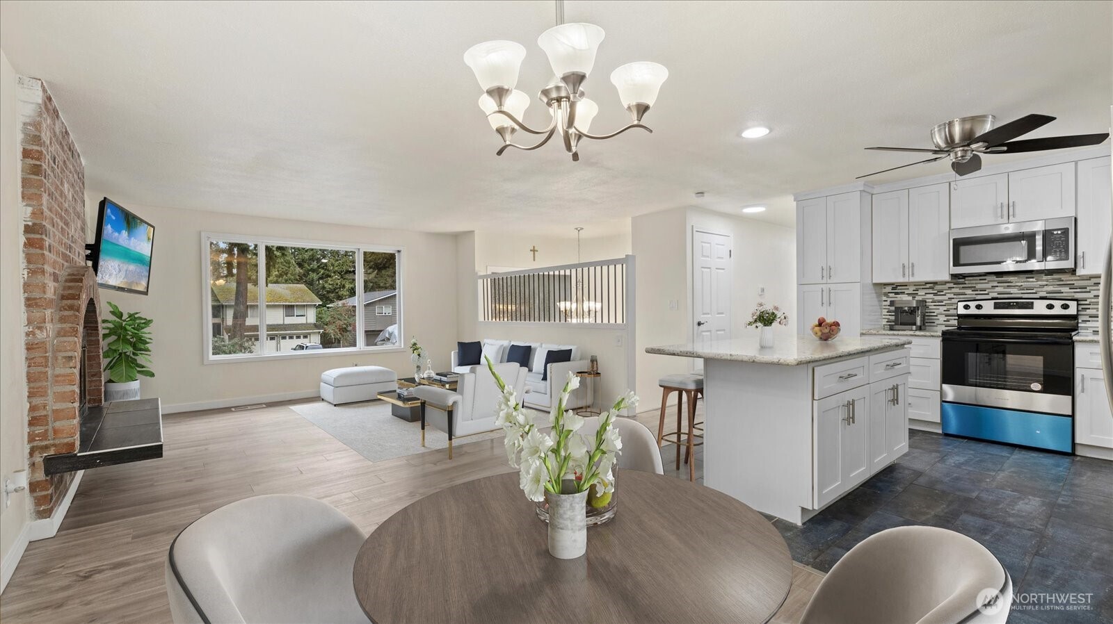 5330 144th Place Southwest Edmonds, WA 98026 - Photo 4 of 26 Gallery Image 4