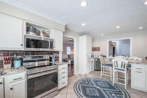 $289,900 | 113 Tall Tree Road, Derby, KS 67037