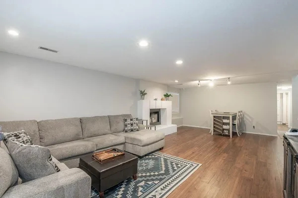 $289,900 | 113 Tall Tree Road, Derby, KS 67037