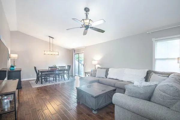 $289,900 | 113 Tall Tree Road, Derby, KS 67037