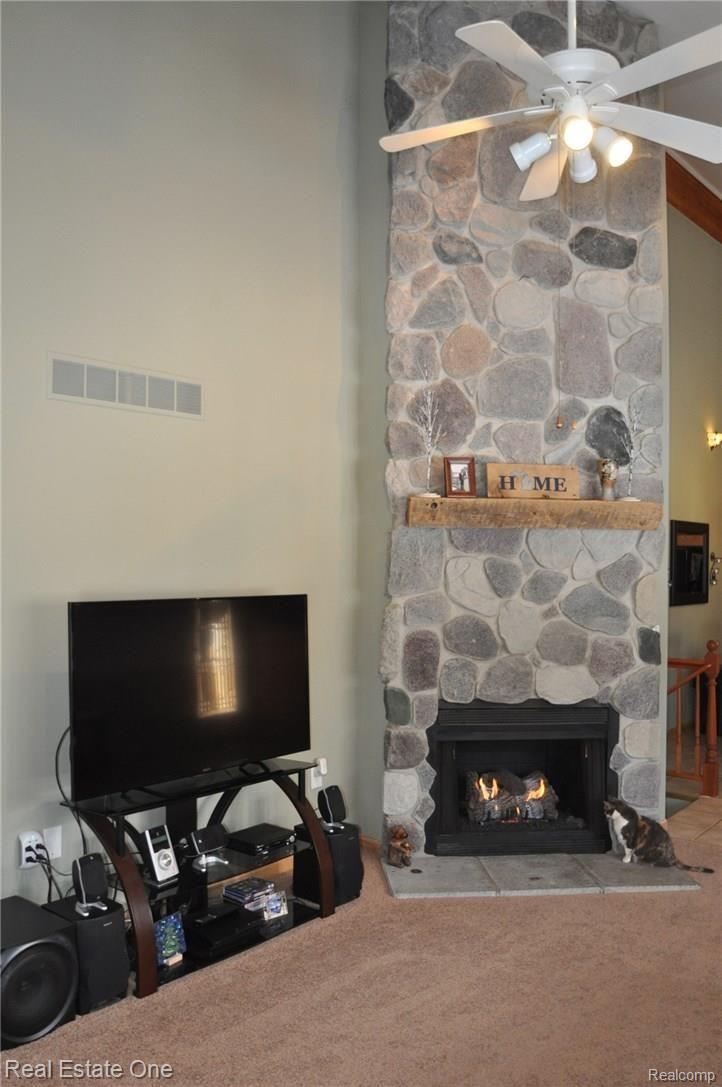 3833 Rochester Road Leonard, MI 48367 - Photo 7 of 30 7.JPG