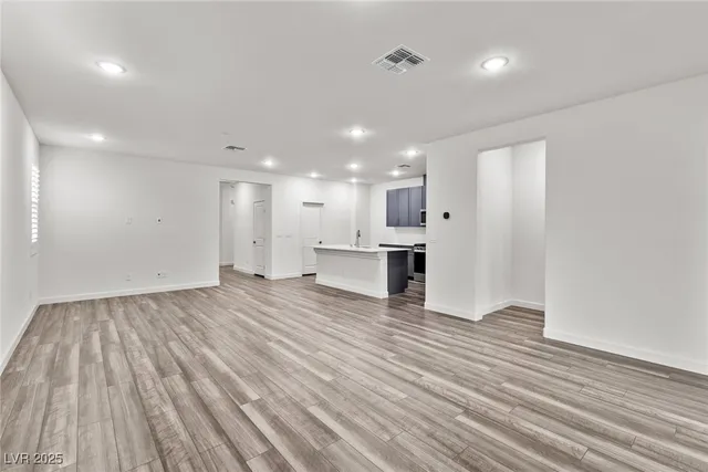 $2,300 | 3024 River Brk Court, Las Vegas, NV 89139