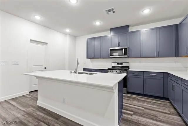 $2,300 | 3024 River Brk Court, Las Vegas, NV 89139