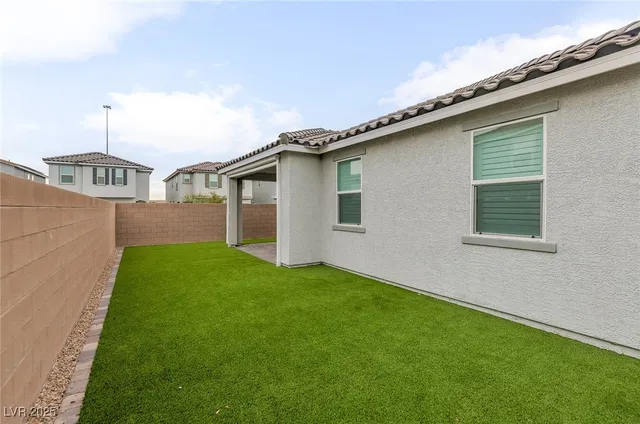 $2,300 | 3024 River Brk Court, Las Vegas, NV 89139