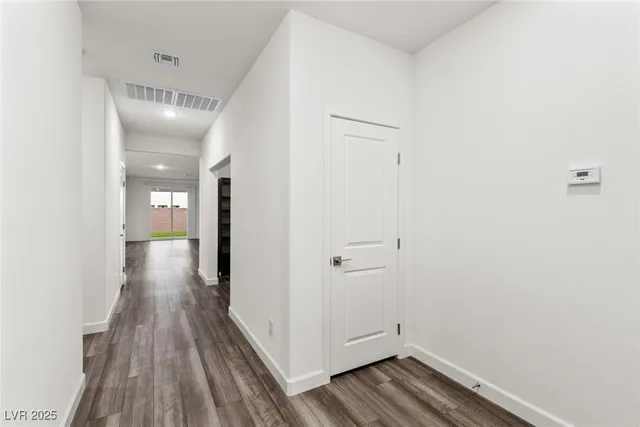 $2,300 | 3024 River Brk Court, Las Vegas, NV 89139