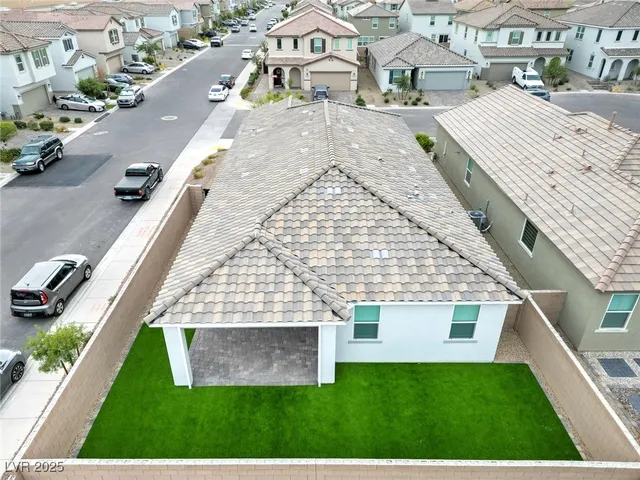 $2,300 | 3024 River Brk Court, Las Vegas, NV 89139