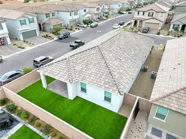 $2,300 | 3024 River Brk Court, Las Vegas, NV 89139