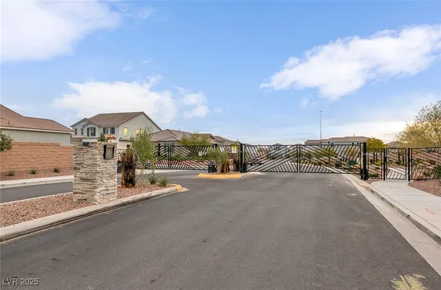 $2,300 | 3024 River Brk Court, Las Vegas, NV 89139
