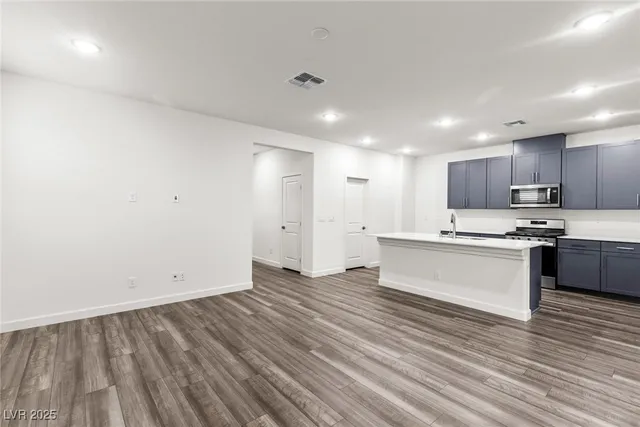 $2,300 | 3024 River Brk Court, Las Vegas, NV 89139