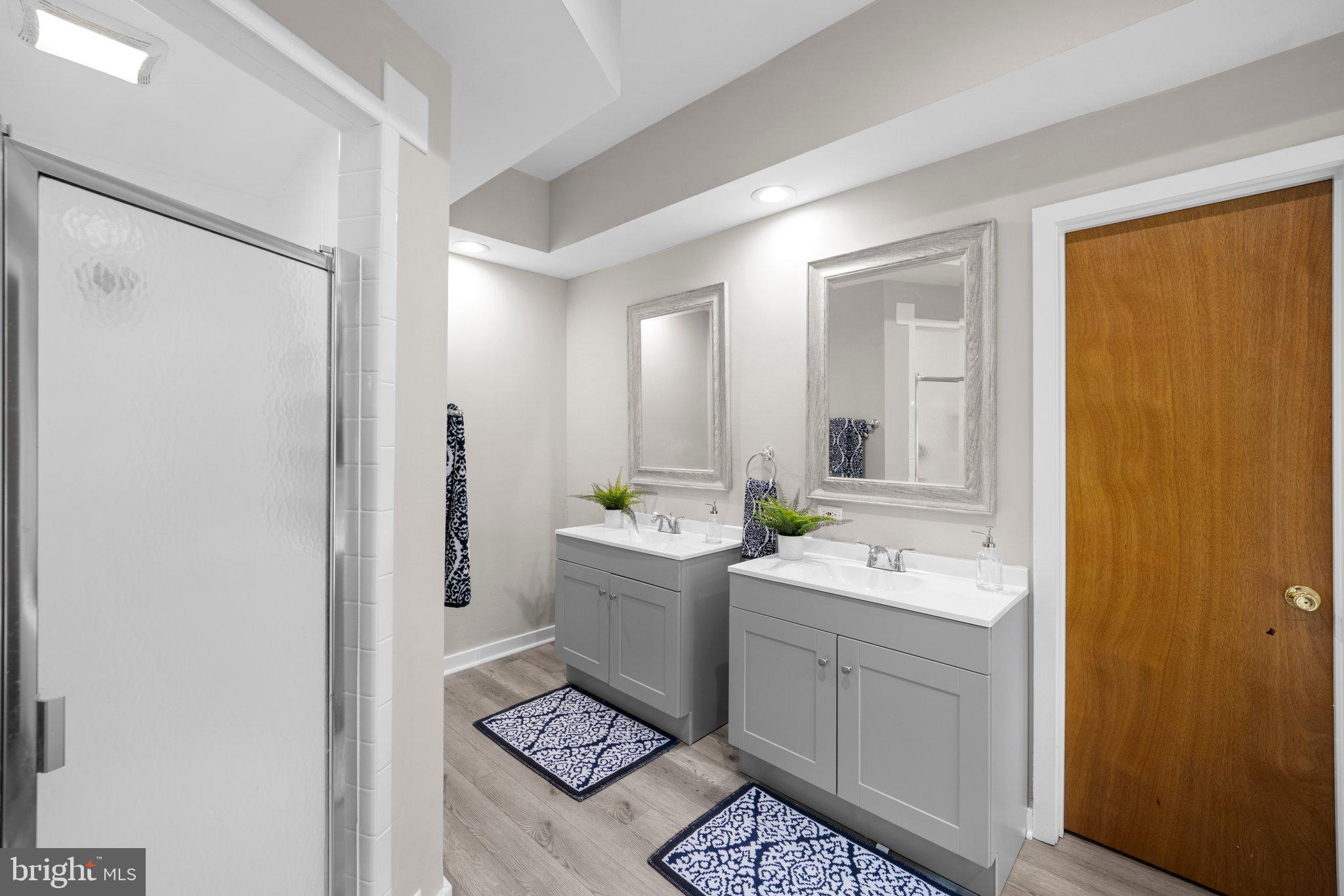 810 Governor Bridge Road Davidsonville, MD 21035 - Photo 29 of 57 Owners Bath completely updated.