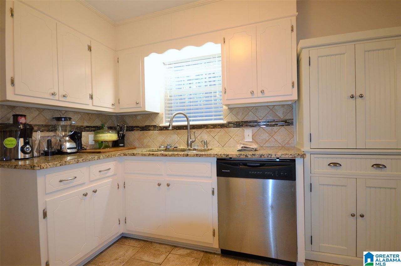930 Ridge Trail Warrior, AL 35180 - Photo 13 of 34