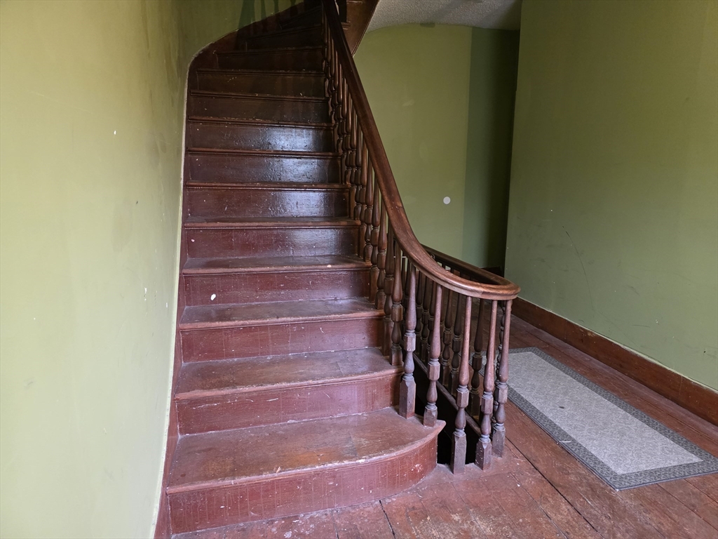 4 Home Street Worcester, MA 01609 - Photo 15 of 20