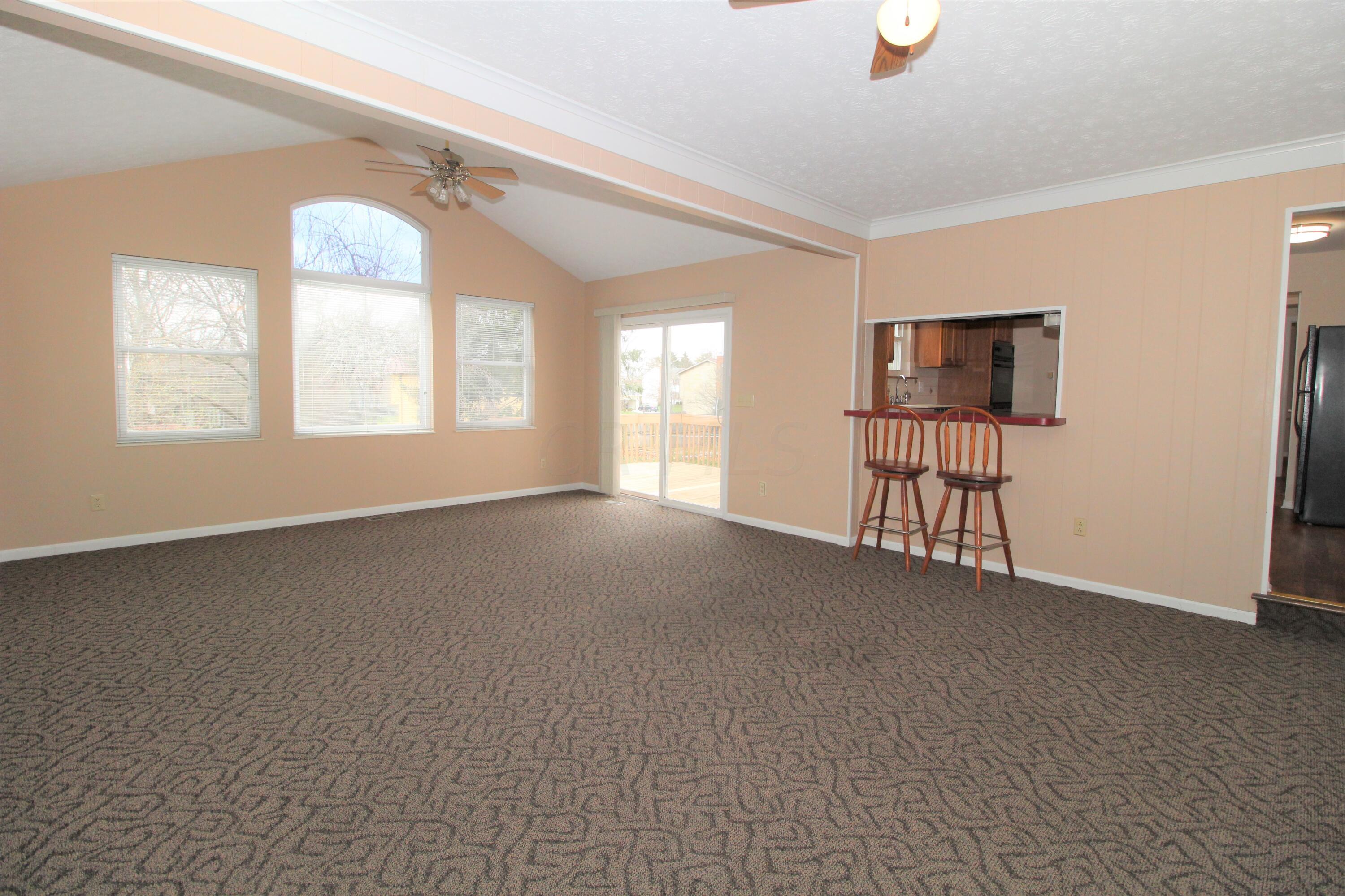 411 Clotts Road Columbus, OH 43230 - Photo 18 of 36 Family Room