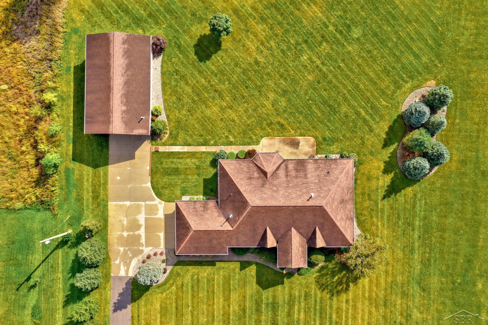4100 Hackett Road Saginaw, MI 48603 - Photo 62 of 71 50094336-61.JPG