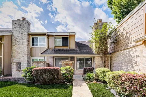 $257,000 | 11643 Village Pl Drive, Unit 194, Houston, TX 77077