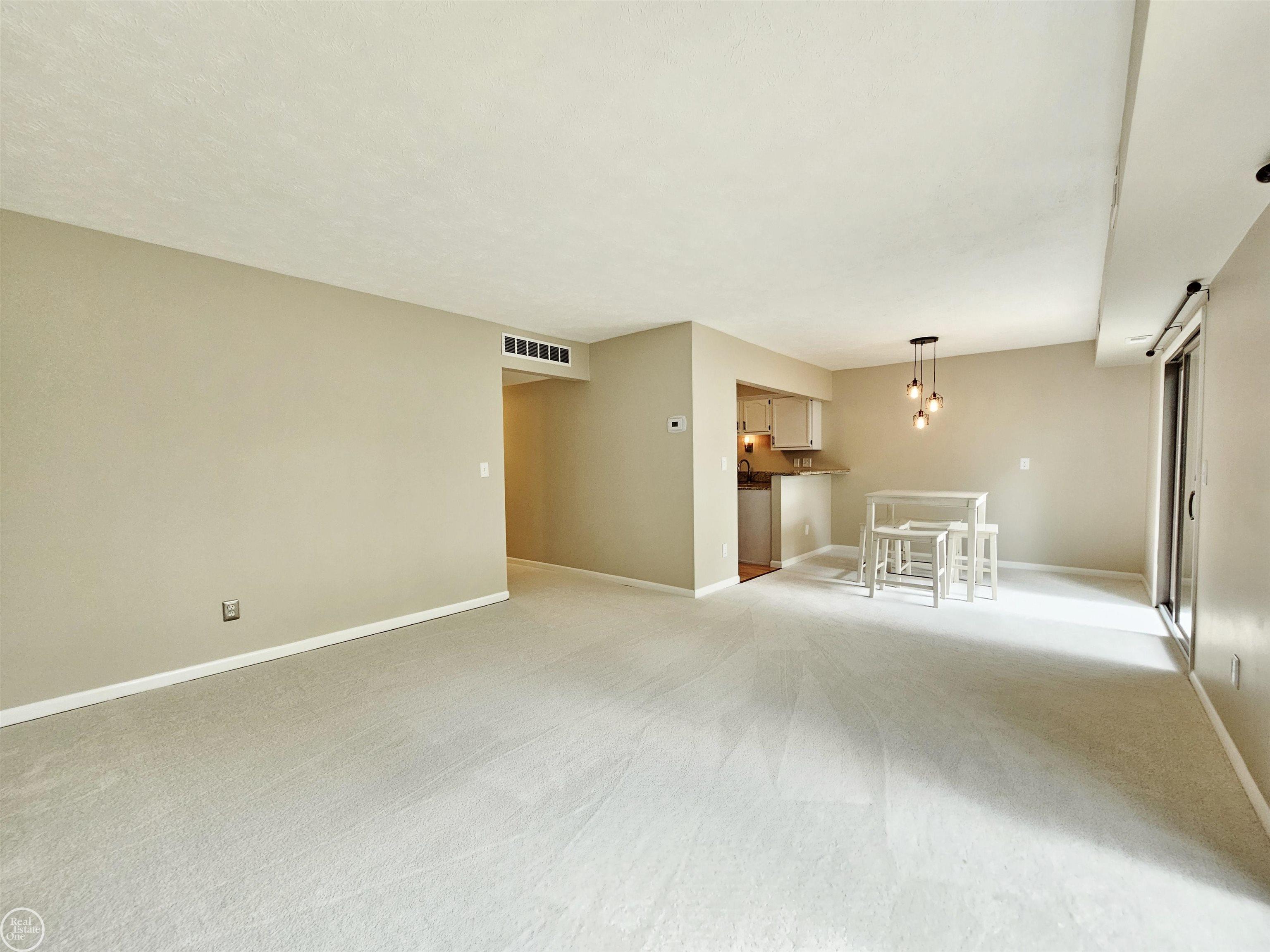 1693 Riverside Drive, Unit 6 Rochester Hills, MI 48309 - Photo 9 of 30