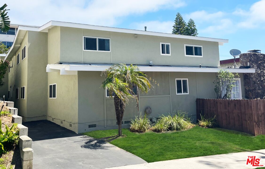 8324 West Manchester Avenue Playa del Rey, CA 90293 - Photo 1 of 4