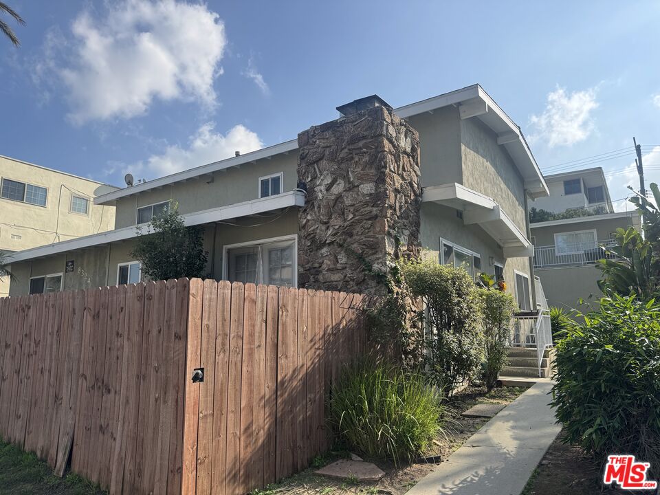 8324 West Manchester Avenue Playa del Rey, CA 90293 - Photo 2 of 4