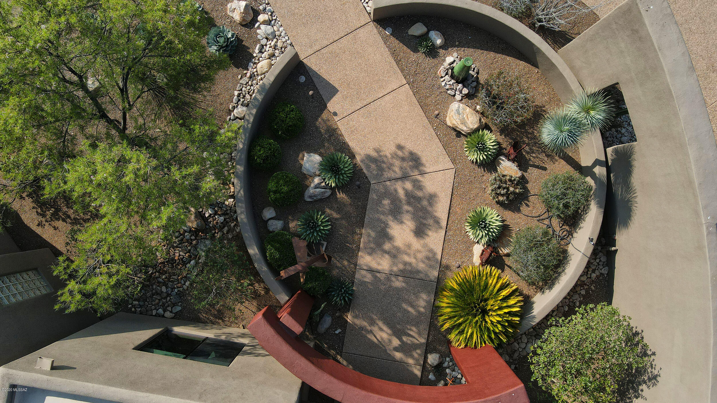592 West Silhouette Ridge Place Oro Valley, AZ 85755 - Photo 3 of 50