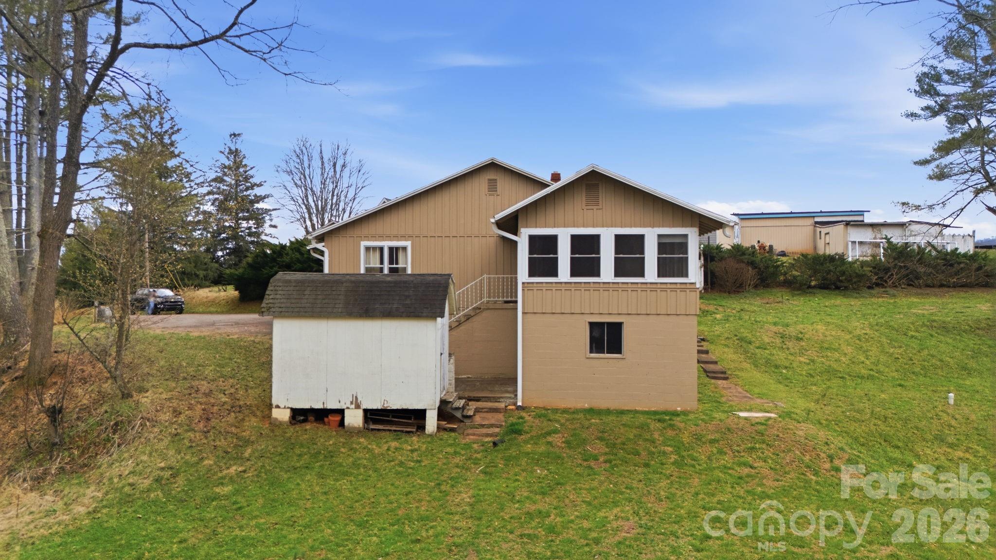 3920 Bryson City Road Franklin, NC 28734 - Photo 11 of 48