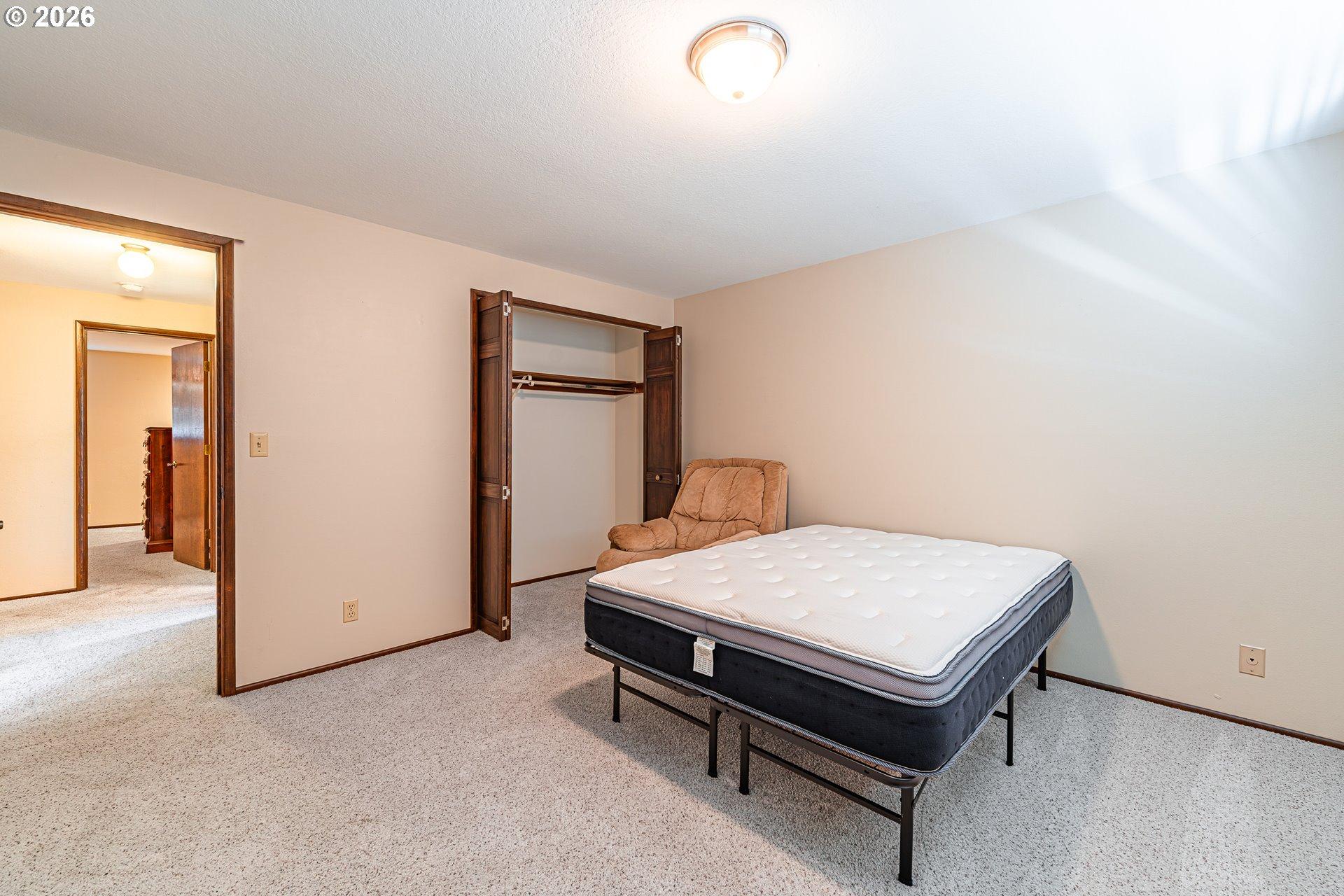 2053 Firth Avenue Springfield, OR 97477 - Photo 20 of 29 Gallery Image 20