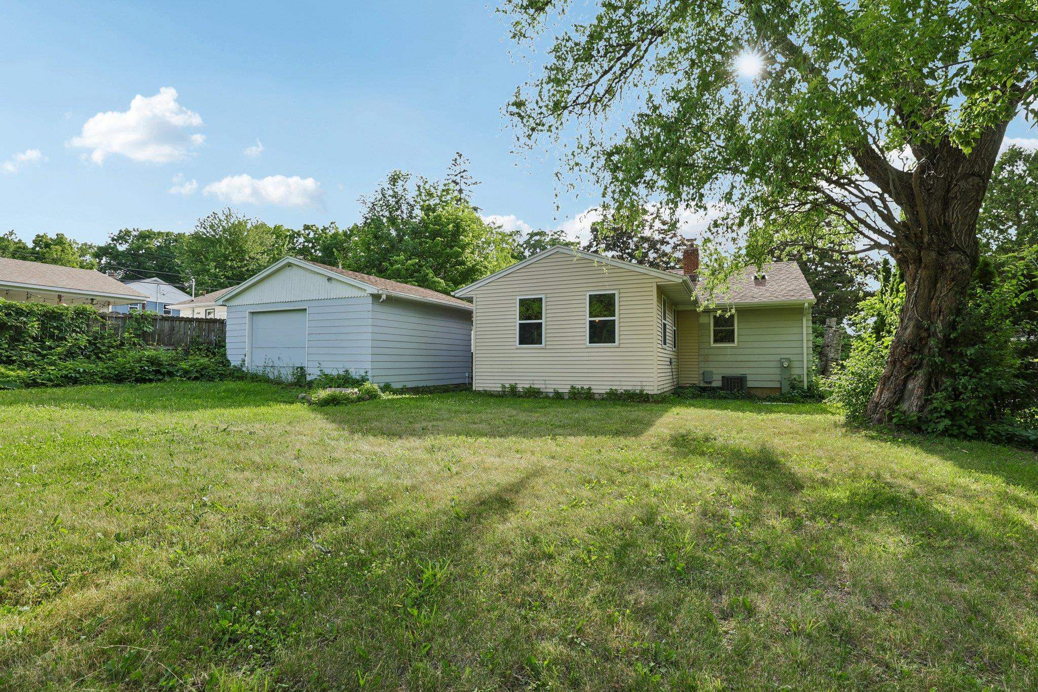 4513 Esch Lane Madison, WI 53704 - Photo 31 of 37