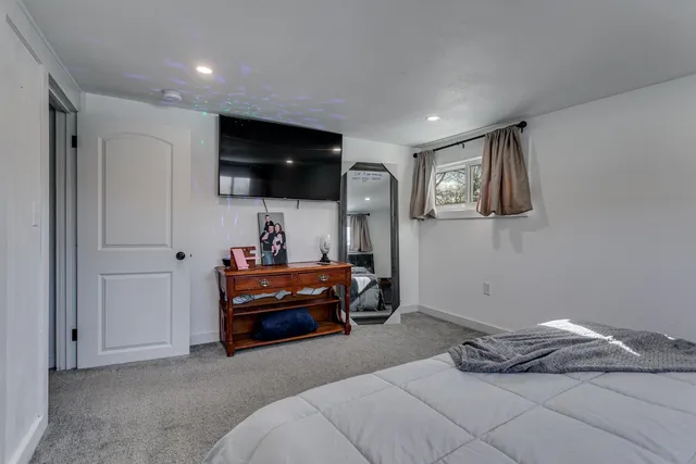 $259,900 | 351 East Scott Street, Omro, WI 54963