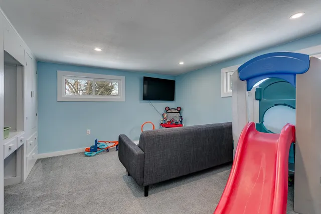 $259,900 | 351 East Scott Street, Omro, WI 54963