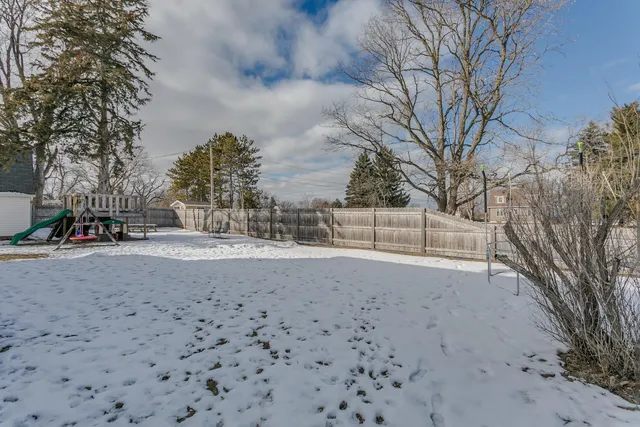 $259,900 | 351 East Scott Street, Omro, WI 54963