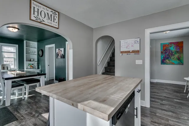 $259,900 | 351 East Scott Street, Omro, WI 54963