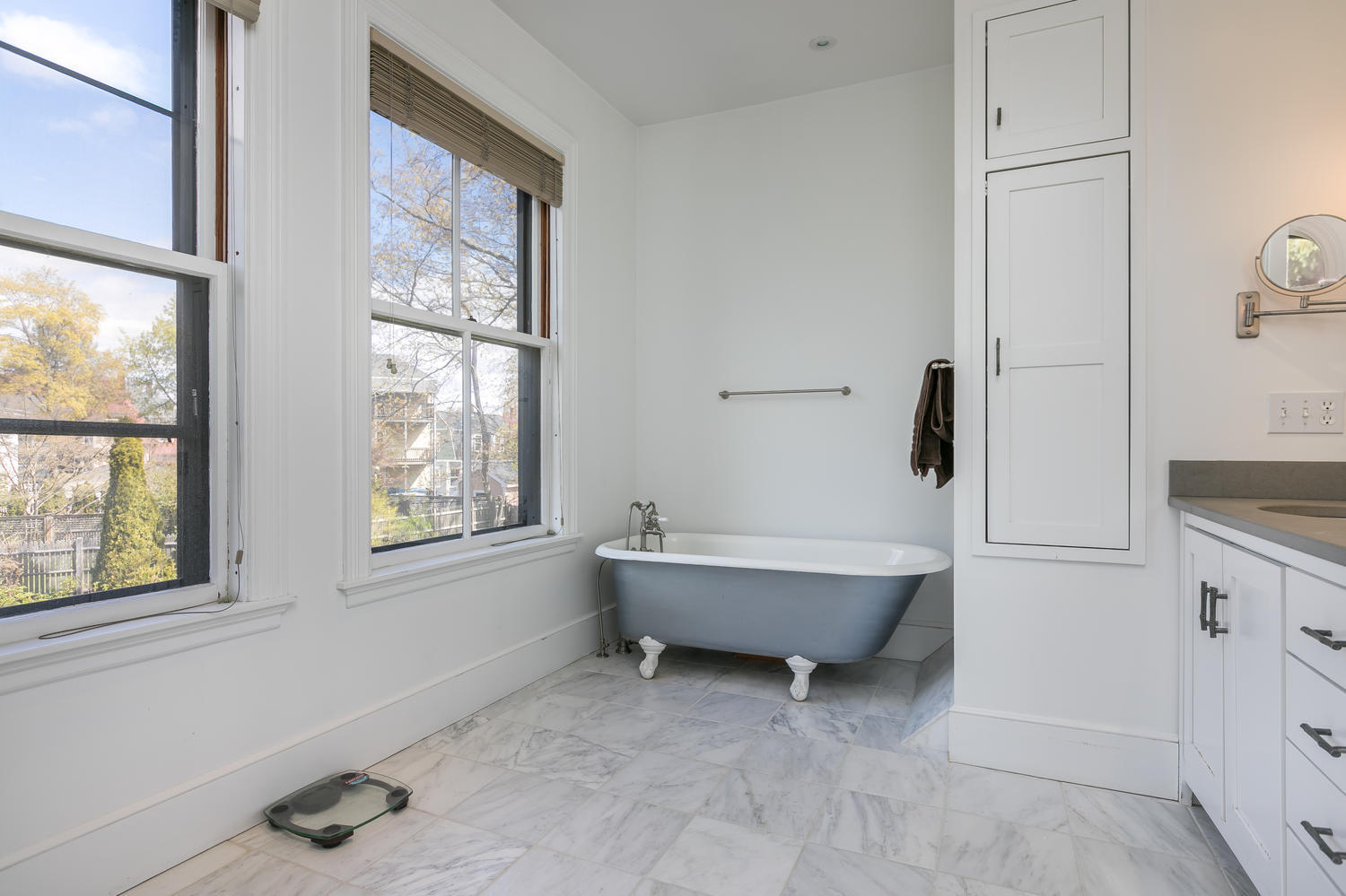 335 Spring Street Portland, ME 04102 - Photo 33 of 52 335 Spring St Portland ME-large-033-035-