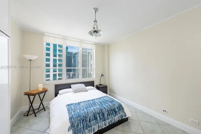 $3,450 | 888 Brickell Key Drive, Unit 2201, Miami, FL 33131