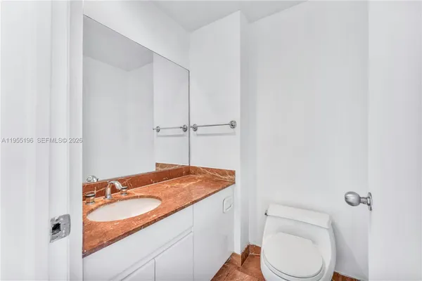 $3,350 | 888 Brickell Key Drive, Unit 2201, Miami, FL 33131